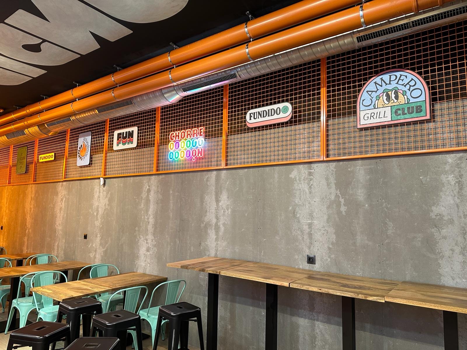 Rótulos luminosos interior · Campero Grill